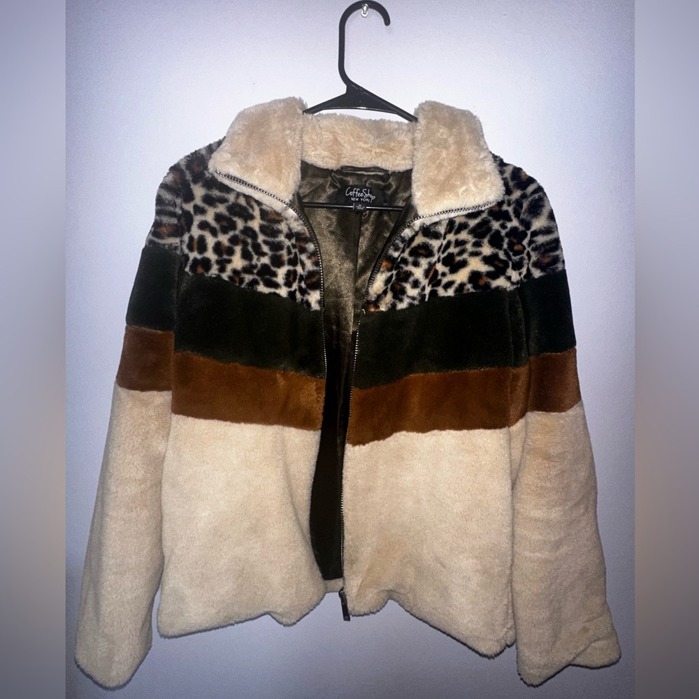 Coffee Shop New York Sherpa Faux Fur Animal Print Silk Lining Jacket Size Medium - Picture 3 of 8